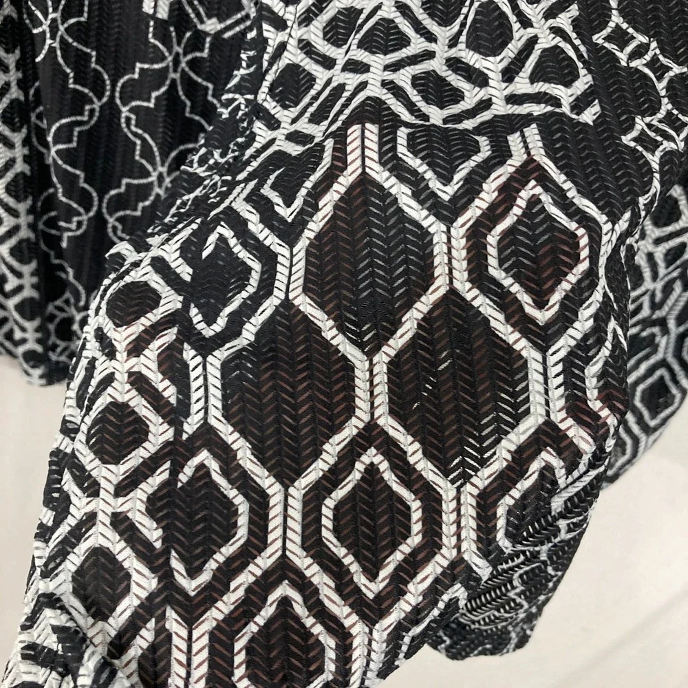 Catherines Open‎ Front Jacket Kimono size 5X Black White Geometric Open Knit